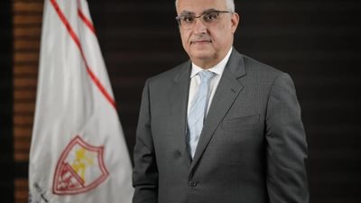 عمرو أدهم يكشف سبب استمرار إيقاف قيد الزمالك على موقع 