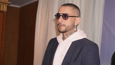 أحمد الفيشاوي: مبتقارنش بكريم عبد العزيز والإيرادات بتوقف النجم على رجليه