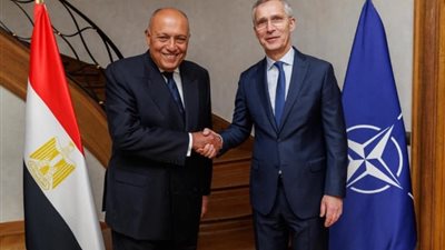 وزير الخارجية يطلع سكرتير عام «الناتو» على الموقف المصري تجاه قضايا المنطقة