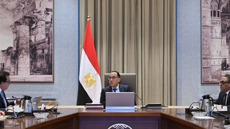 خلال اجتماع رئيس الوزراء لمناقشة المشروع
