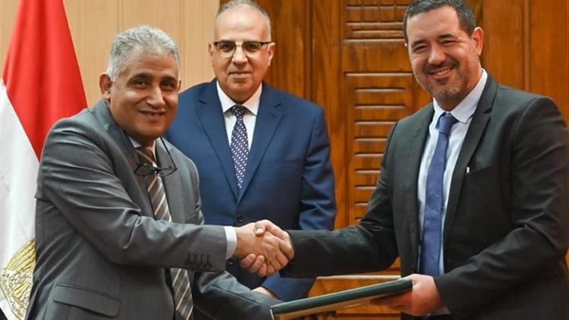 جانب من توقيع مذكرة التفاهم