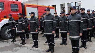 النيابة تنتدب فريقا لكشف ملابسات حريق غرفة حارس عقار ووفاة نجليه بعين شمس