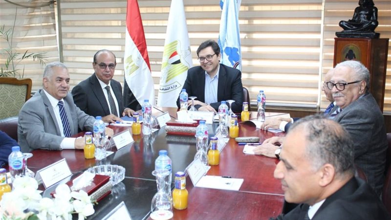  اللجنة الاستشارية العليا لمعرض القاهرة الدولي للكتاب
