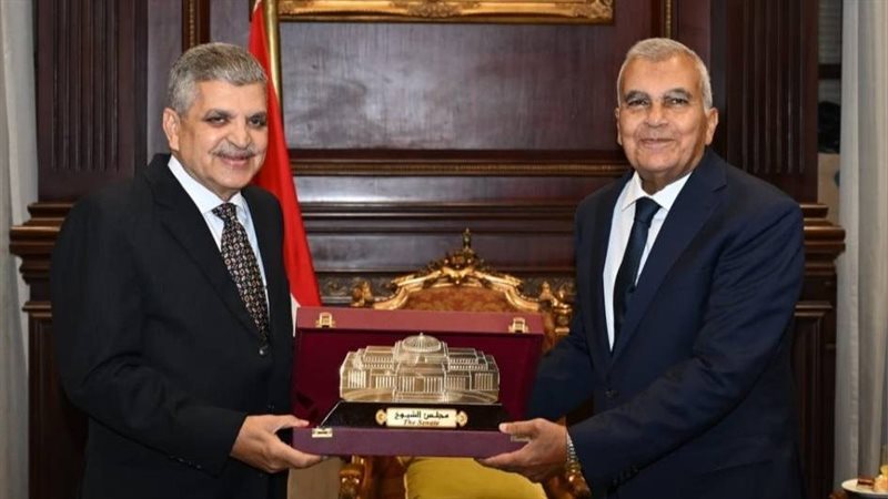 المستشار عصام فريد ورئيس قناة السويس 