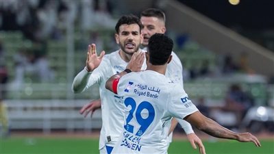 الهلال يقلب الطاولة على النجمة ويفوز برباعية في دوري روشن السعودي