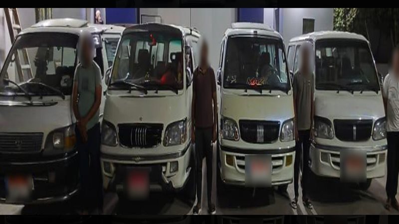 المتهمين و السيارات 