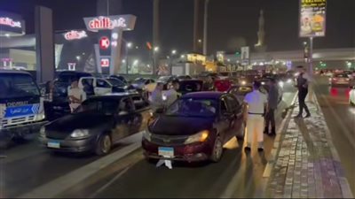 حملات مرورية مكثفة شرق القاهرة لضبط المخالفات وتحقيق السيطرة الأمنية 