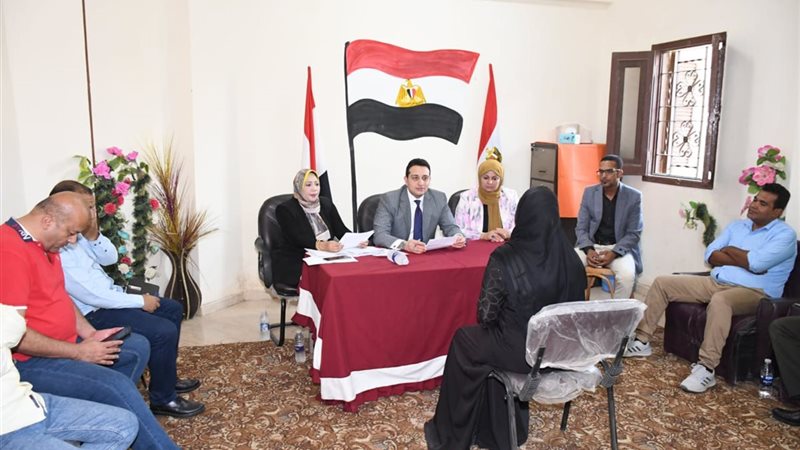 الدكتور محمد التونى نائب محافظ الفيوم أثناء اللقاء