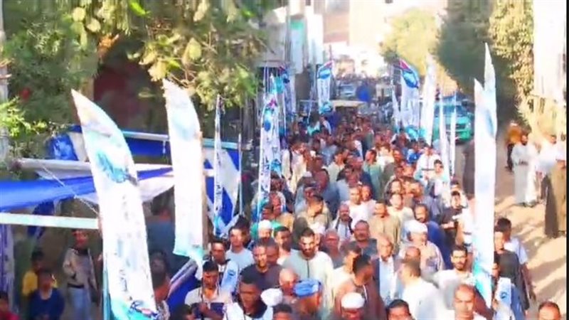 مظاهرة حب ودعم لحزب مستقبل وطن في مركز دشنا