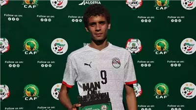 أحمد فوزي يكشف جلسة مندوب برشلونة مع والد حمزة عبد الكريم 