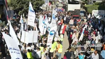 إقبال نسائي ضخم بلجنة مدرسة الرحمانية بالإسكندرية في انتخابات النواب 2025