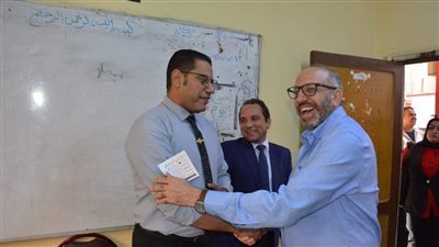 حسام المندوه يدلي بصوته في انتخابات مجلس النواب 2025 (صور)