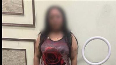 ضبط صانعة محتوى لنشرها مقاطع خادشة للحياء وألفاظا خارجة على مواقع التواصل