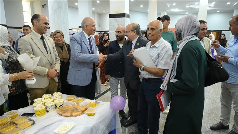 جانب من لقاء كأس العباقرة اثناء التسليم