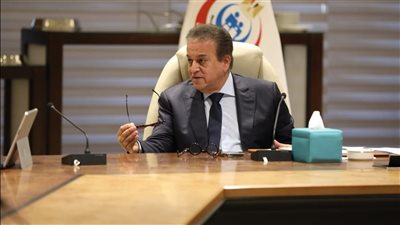 وزير الصحة يبحث مع وفد البنك الأوروبي سبل تطوير منشآت القطاع بمصر