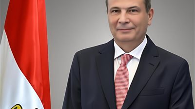 وزير الزراعة يعلن قراراً صارماً ضد المعتدين على الأراضي