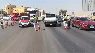  حملة مرورية مكبرة لمنع سير التوكتوك بالشوارع الرئيسية وضبط المخالفين بالأسكندرية 