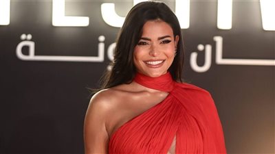 «أنا كمان بلبس من زارا زي أمينة».. أسماء جلال تتصدر الترند بعد حلقتها مع أبلة فاهيتا