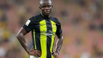 اتحاد جدة يعرض التجديد لعام واحد.. وكانتي يفضل عقدًا أطول وسط اهتمام فنربخشة