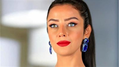 إطلالة جديدة لرضوى الشربيني بفستان أنيق في حفل زفاف ابن خيري رمضان