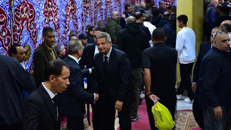 خالد عبد العزيز