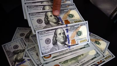 سعر الدولار اليوم الإثنين 17 نوفمبر 2025 أمام الجنيه في البنوك المصرية