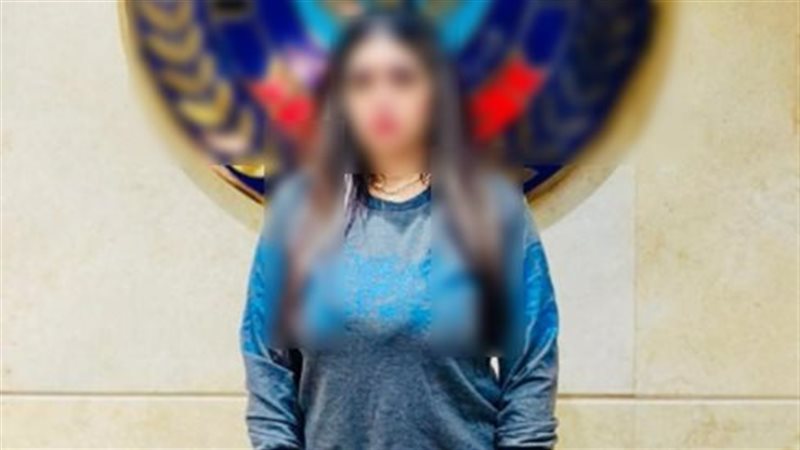  ضبط صانعة محتوى
