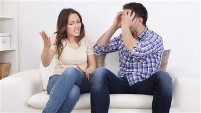 هل إدارة الخلاف الزوجي مسؤولية الرجل أم المرأة؟.. أستاذ علم نفس يجيب