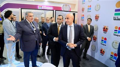 وزير التعليم يعلن مفاجأة..  تطبيق ذكاء اصطناعي يشرح المناهج فورياً
