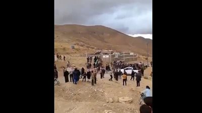 قوات سورية تطوق مركز عسكري حدودي لبناني.. ما القصة؟