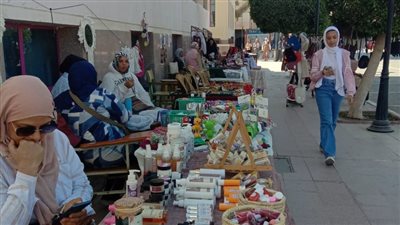 محافظ الجيزة يدعو المواطنين لزيارة معرض الحرف اليدوية بجامعة 6 أكتوبر