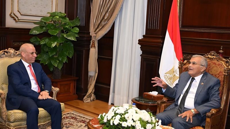 رئيس الشيوخ والسفير العراقي 