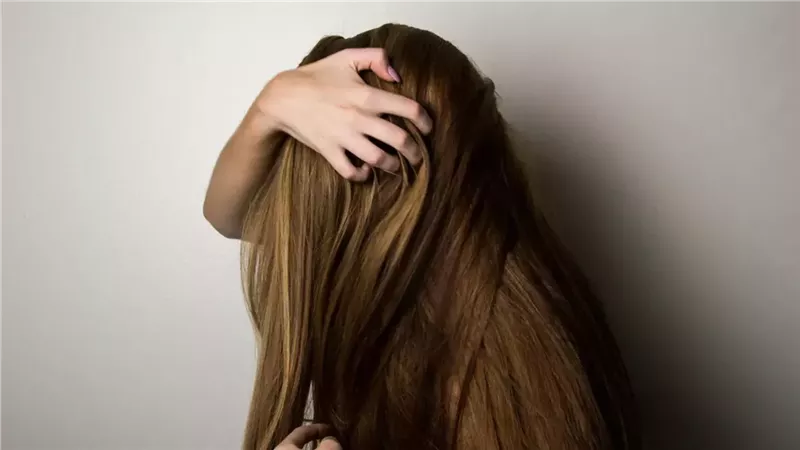 تأثير التدخين على الشعر 