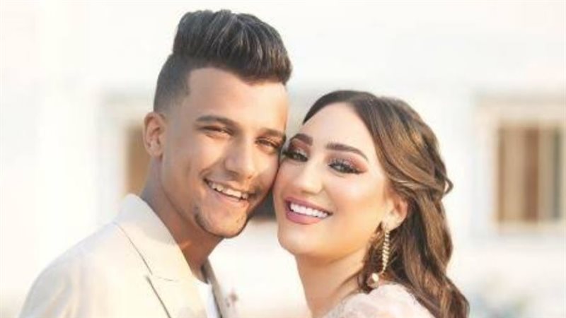 عصام صاصا وزوجته
