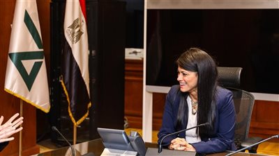 وزيرة التخطيط تبحث مع رئيس بروباركو الاستثمارية الفرنسية تعزيز الشراكة 