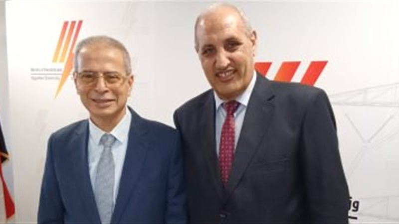 اللقاء 