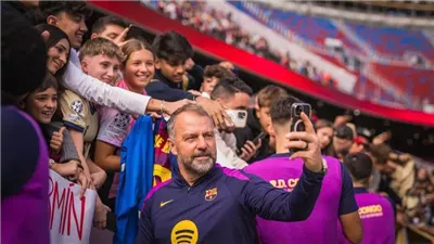 برشلونة يخطط لتمديد عقد هانز فليك حتى 2028 بعد النجاحات الأخيرة