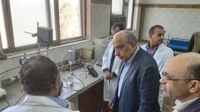 وزير الكهرباء والطاقة المتجددة يتفقد مجمع الوحدات التكنولوجية التابع لهيئة المواد النووية بمنطقة أنشاص