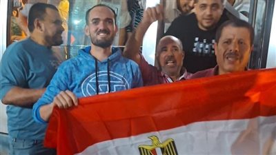استمرار توافد أبناء الجالية المصرية على السفارة بلبنان للتصويت بانتخابات النواب