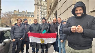 المصريون في فرنسا يتحدّون البرد للمشاركة في انتخابات مجلس النواب