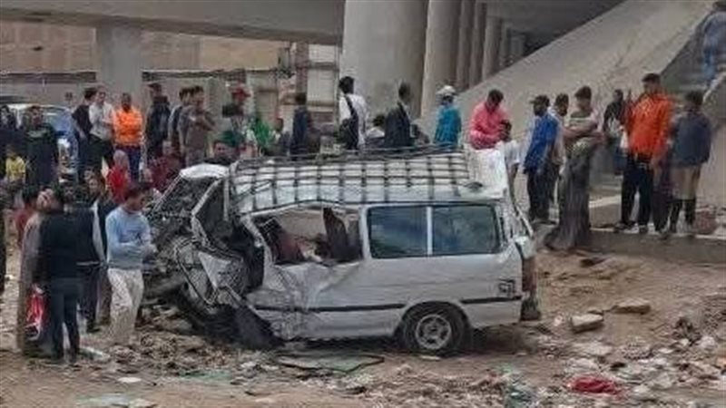 سقوط سيارة