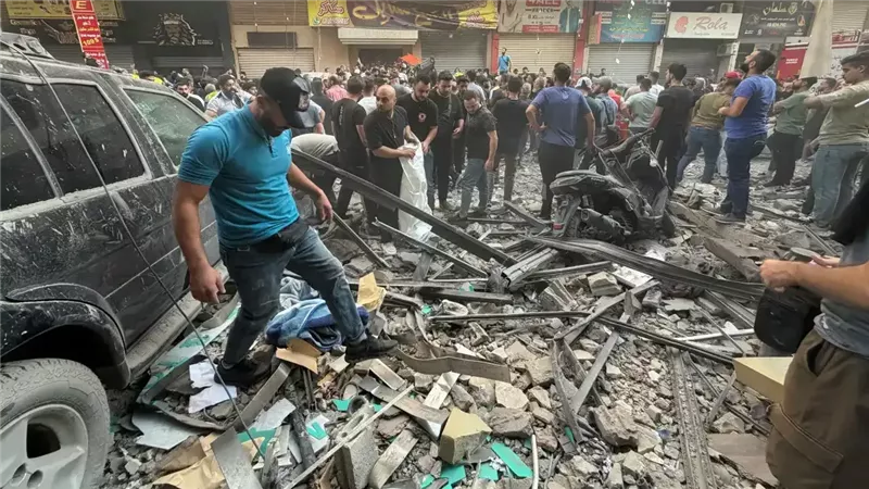 الغارة الجوية الإسرائيلية التي استهدفت حي حارة حريك