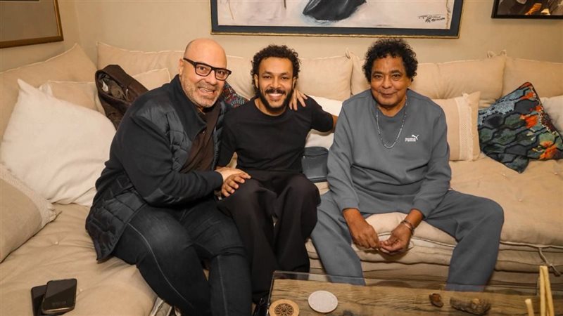 محمد منير مع ويجز وأسامة رشدى