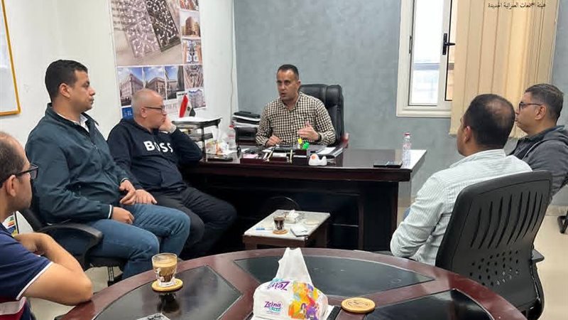 جانب من اجتماع متابعة مشروع أبراج مارينا تارو