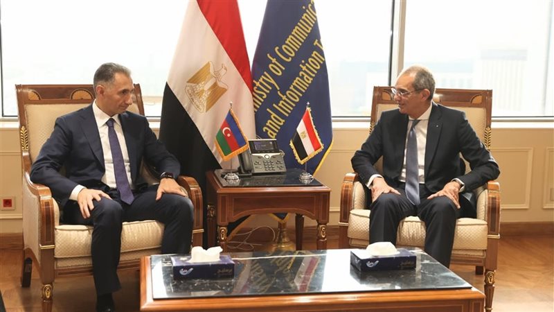عمرو طلعت وزير الاتصالات وتكنولوجيا المعلومات