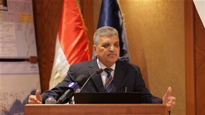 رئيس قناة السويس: العوائد الدولارية ارتفعت بنسبة 27% خلال نوفمبر الجاري