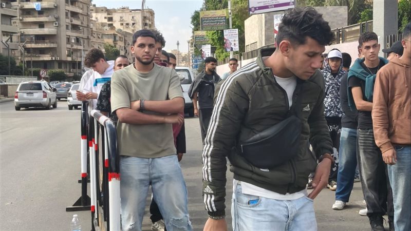 إقبال شبابي كبير