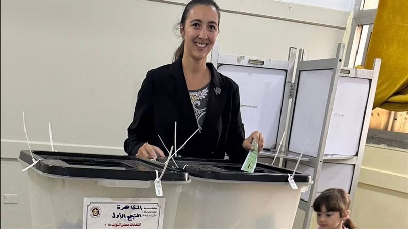 هادية حسني