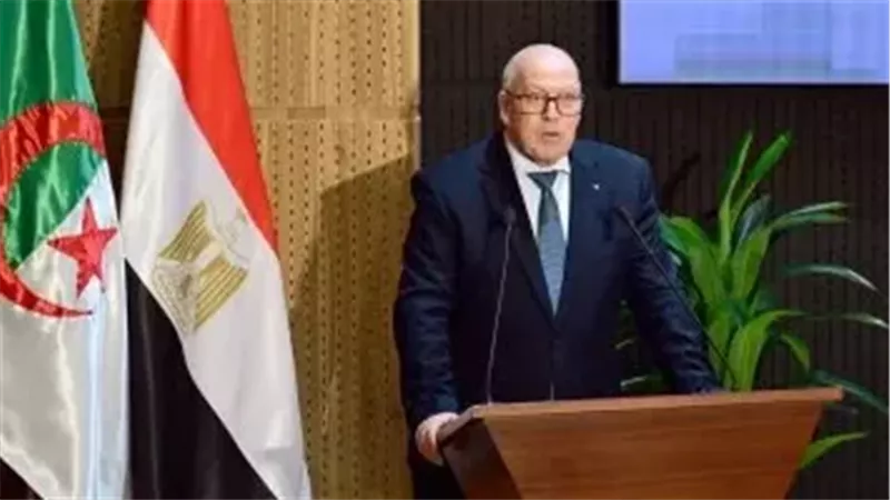 يحيى بشير وزير الصناعة الجزائري