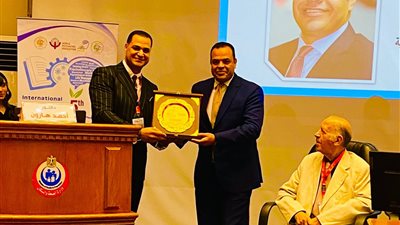 تكريم الإعلامي أيمن عدلي رئيس لجنة التدريب والتثقيف بنقابة الإعلاميين